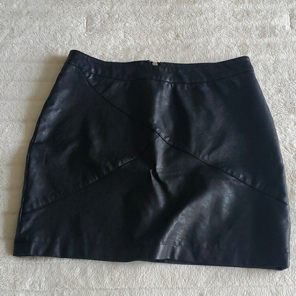 High waisted pleather skirt